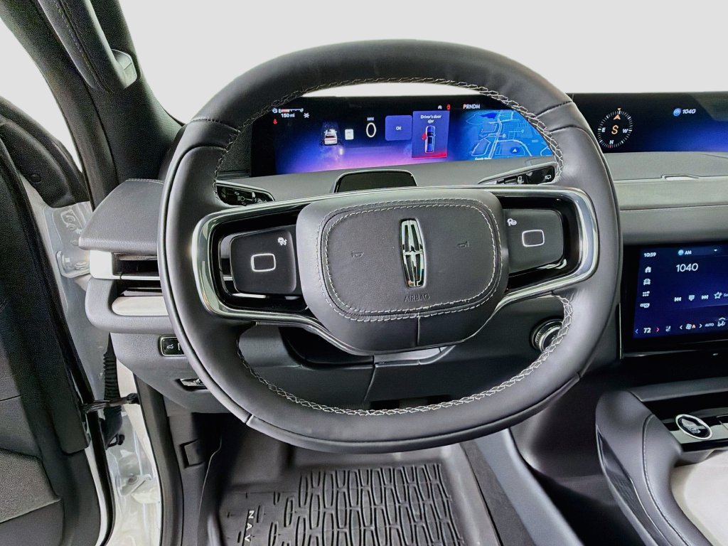 New 2025 Lincoln Navigator Reserve w/ Jet Appearance Package AWD/4WD image 11