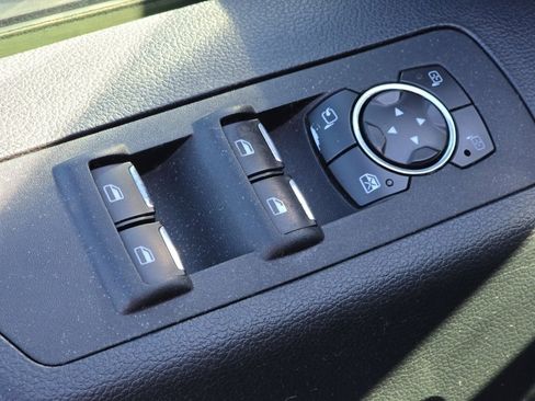 Used 2015 Ford F150 Lariat w/ Equipment Group 502A Luxury image 20