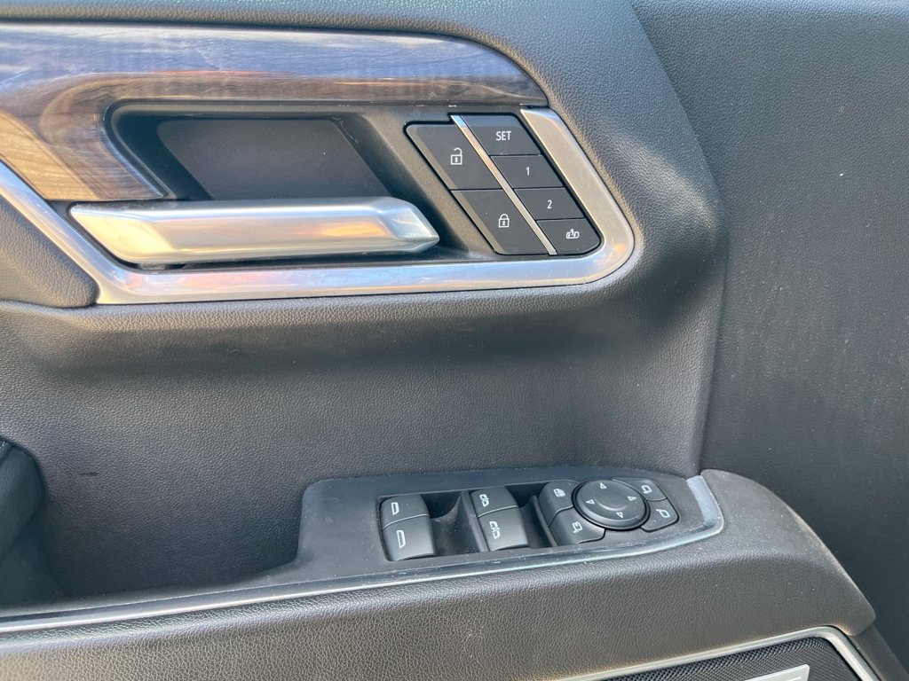 Used 2022 Chevrolet Silverado 1500 LTZ AWD/4WD image 7
