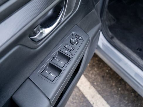 Used 2025 Honda CR-V LX image 16