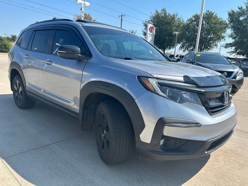 Used 2022 Honda Pilot TrailSport image 3
