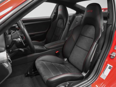 Certified 2018 Porsche 911 GT3 image 61