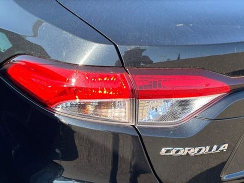 Certified 2021 Toyota Corolla LE image 15