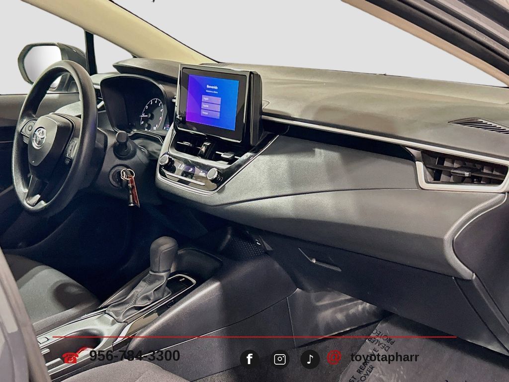 Used 2025 Toyota Corolla LE FWD image 25