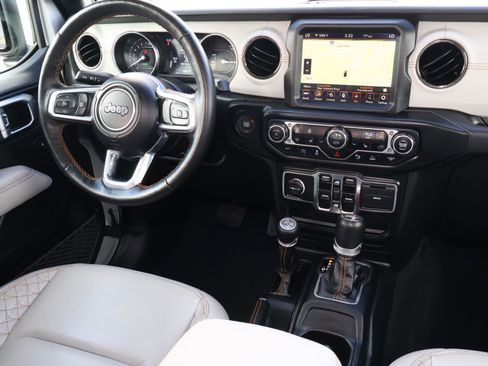 Used 2023 Jeep Wrangler Unlimited Sahara image 11