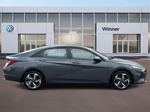 Used 2023 Hyundai Elantra SEL w/ Convenience Package FWD image 6