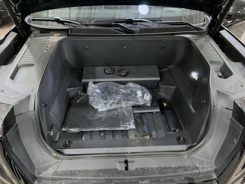 New 2026 GMC Sierra EV Elevation w/ LPO, Elevation Dark Package image 24