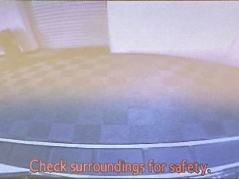 Used 2013 Toyota Highlander SE FWD image 19