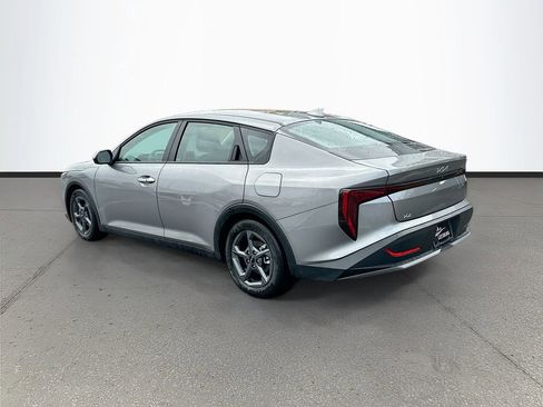 New 2026 Kia K4 LXS FWD image 5