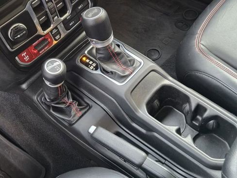 Used 2022 Jeep Wrangler Unlimited Rubicon w/ LED Lighting Group image 21