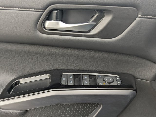 Certified 2026 Nissan Pathfinder SL FWD image 14