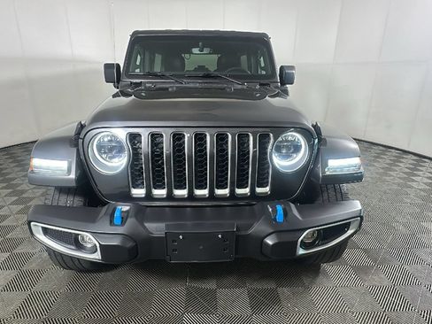 Used 2023 Jeep Wrangler Unlimited Sahara w/ Cold Weather Group AWD/4WD image 9