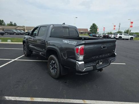 Used 2023 Toyota Tacoma TRD Off-Road AWD/4WD image 7