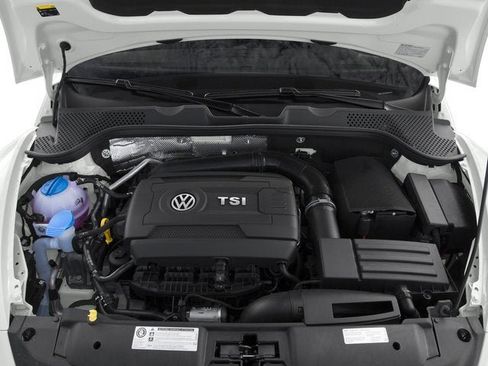 Used 2018 Volkswagen Beetle 2.0T Coast FWD image 12