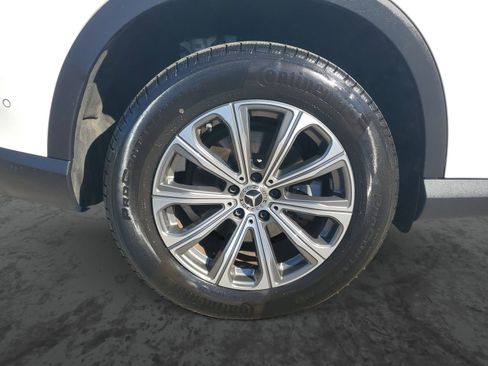 Used 2024 Mercedes-Benz GLC 300 image 5