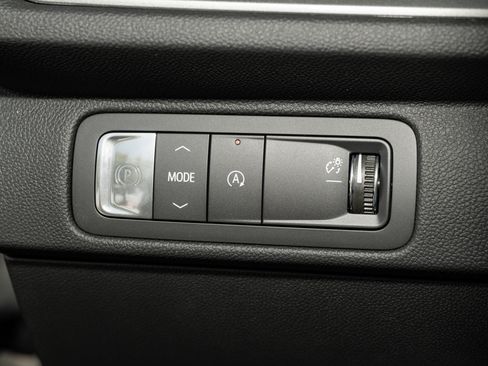 New 2026 Chevrolet Traverse LT w/ Driver Confidence Package image 24