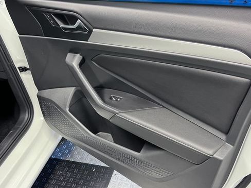 Certified 2024 Volkswagen Jetta Sport FWD image 11