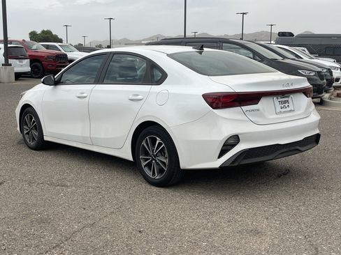 Certified 2024 Kia Forte LXS FWD image 4