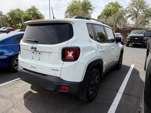 Used 2020 Jeep Renegade Latitude image 2