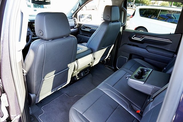 Used 2025 GMC Sierra 1500 SLT AWD/4WD image 30