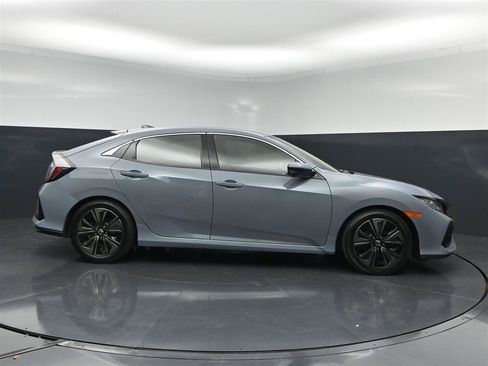 Used 2018 Honda Civic EX-L image 4