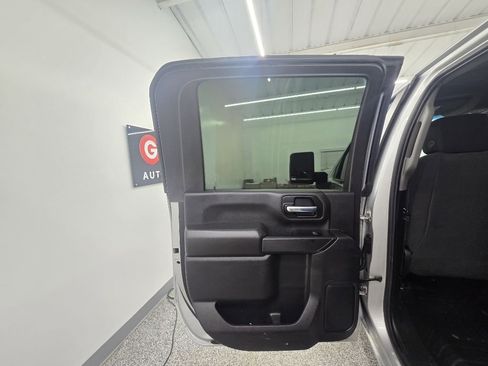 Used 2022 Chevrolet Silverado 2500 W/T w/ Gooseneck/5TH Wheel Package image 26