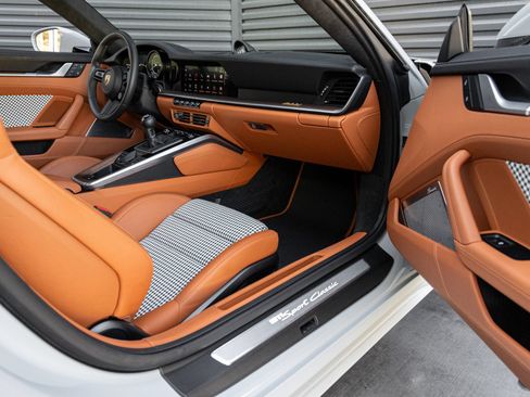 Certified 2023 Porsche 911 Sport Classic RWD image 42