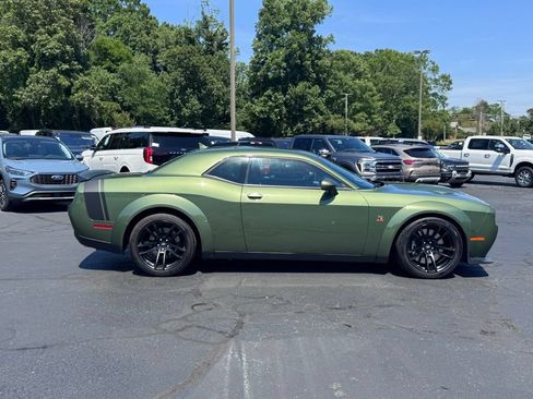 Used 2022 Dodge Challenger R/T Scat Pack RWD image 4