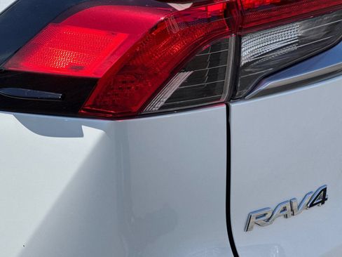Used 2025 Toyota RAV4 Limited AWD/4WD image 36