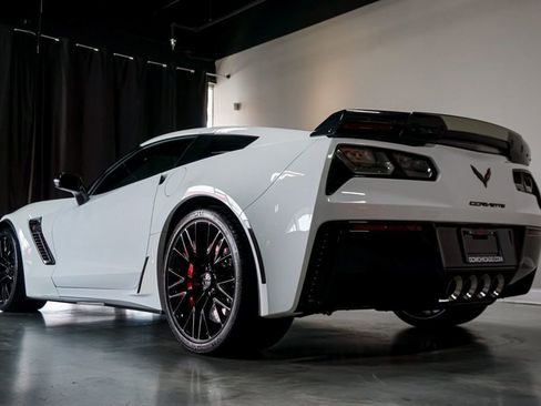 Used 2017 Chevrolet Corvette Z06 w/ Z07 Performance Package image 36