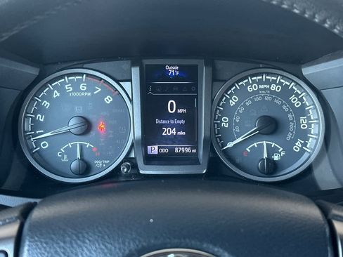 Used 2019 Toyota Tacoma TRD Sport AWD/4WD image 24