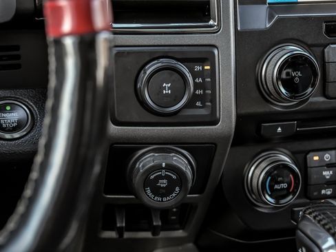 Used 2018 Ford F150 Raptor w/ Equipment Group 802A Luxury image 23