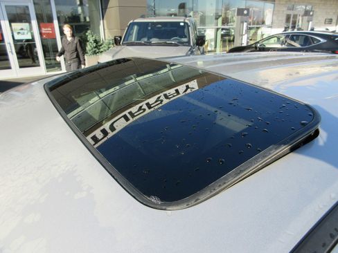 Used 2011 Acura MDX w/ Technology & Entertainment image 17