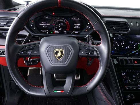 Used 2024 Lamborghini Urus S image 21
