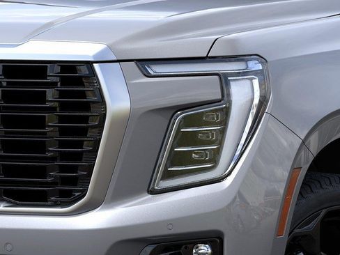 New 2026 GMC Yukon Denali w/ Denali Reserve Package AWD/4WD image 10