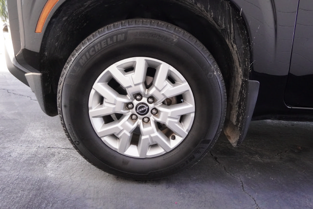 Used 2023 Nissan Frontier SV w/ SV Convenience Package RWD image 36