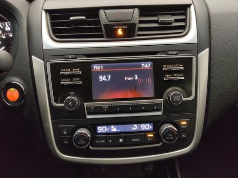 Used 2016 Nissan Altima 2.5 SV image 25