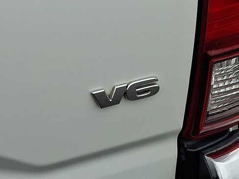 Used 2019 Toyota Tacoma SR5 AWD/4WD image 25