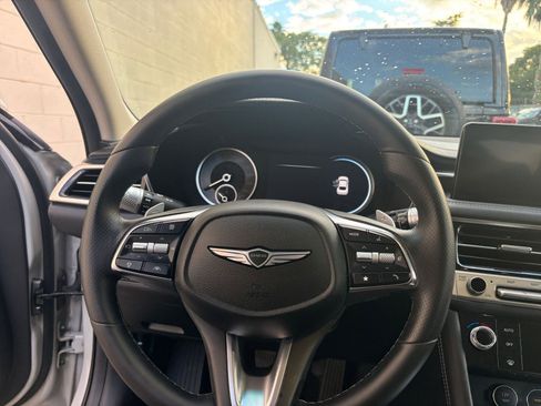 Used 2025 Genesis G70 2.5T image 34