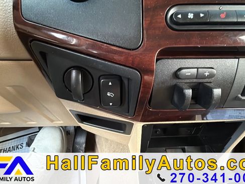 Used 2010 Ford F450 Lariat image 27