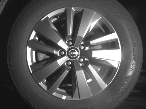 Used 2025 Nissan Pathfinder SV AWD/4WD image 12