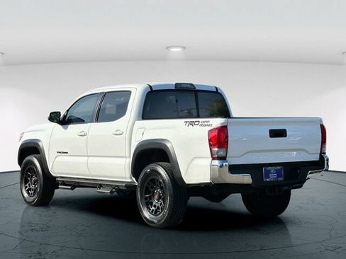 Used 2016 Toyota Tacoma TRD Off-Road w/ Towing Package RWD image 4