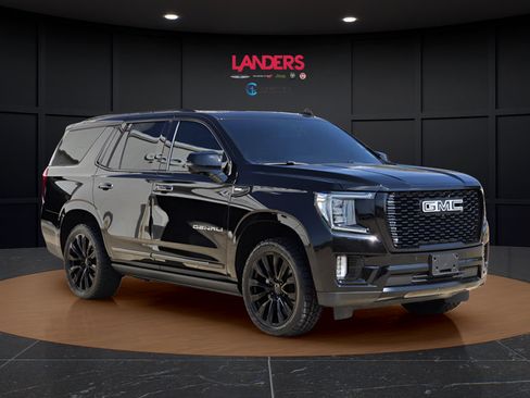 Used 2022 GMC Yukon Denali w/ Denali Ultimate Package AWD/4WD image 5