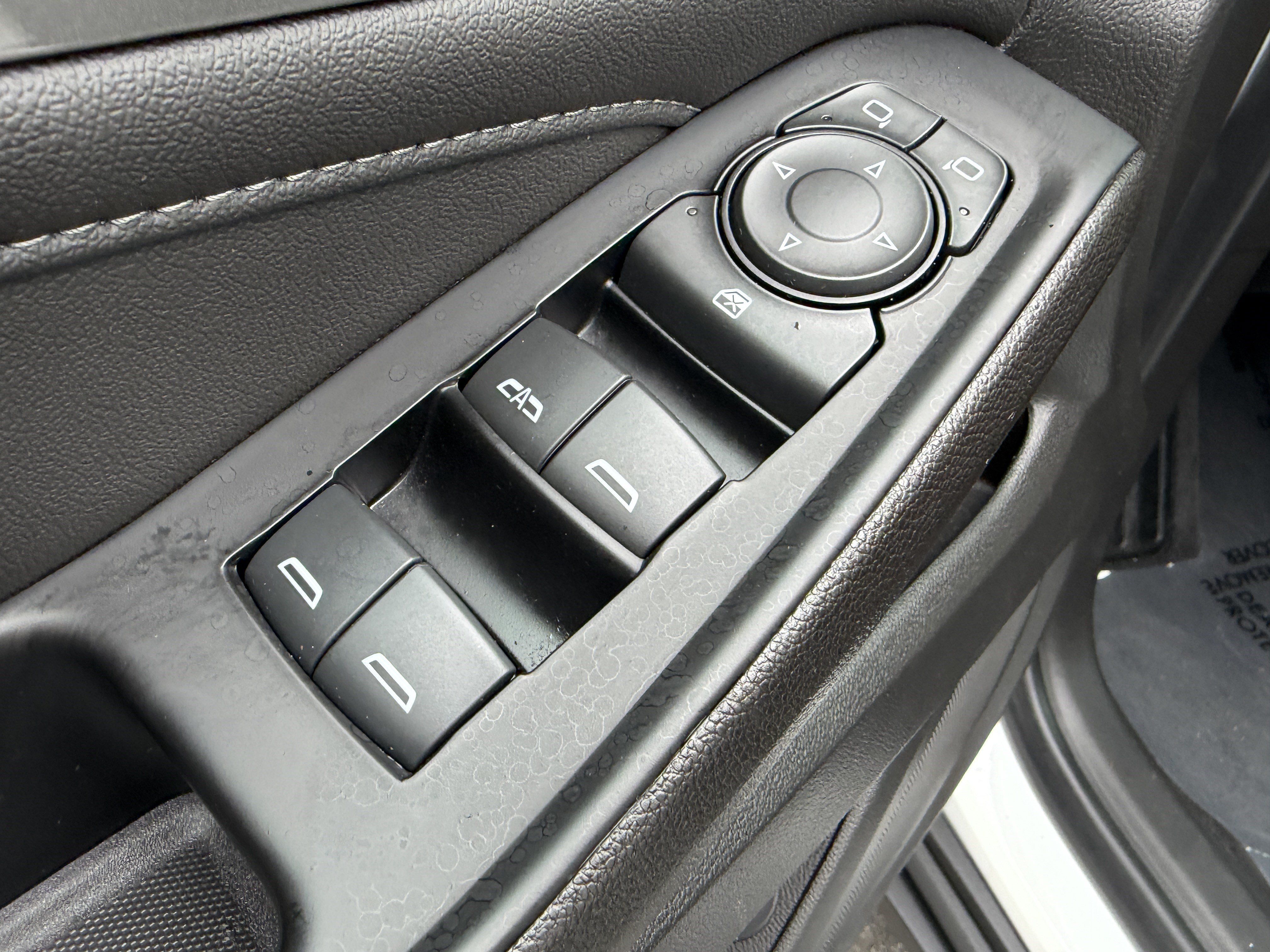 Used 2023 Chevrolet Traverse LT FWD image 13