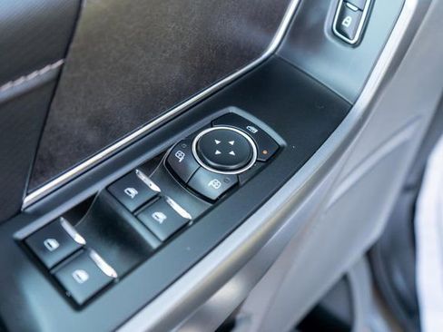 Used 2025 Ford F150 XLT w/ Equipment Group 301A Standard image 15