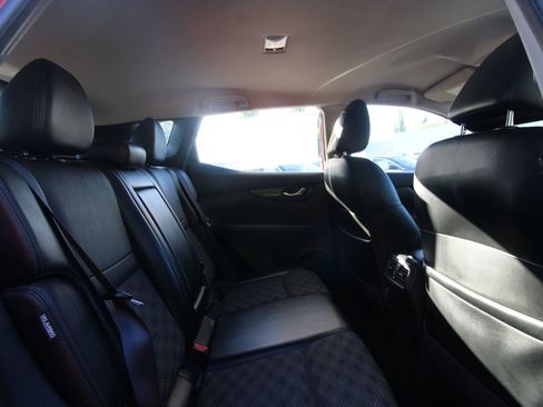 Used 2022 Nissan Rogue Sport SV w/ Technology Package image 22