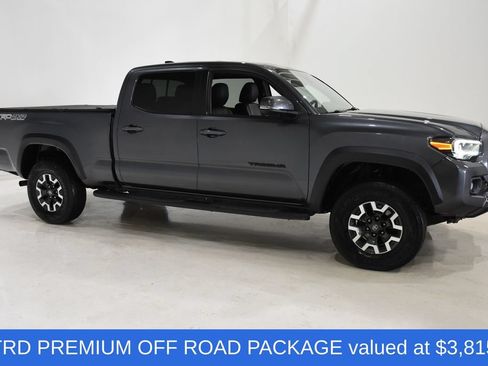 Used 2023 Toyota Tacoma TRD Off-Road w/ TRD Premium Off Road Package AWD/4WD image 3