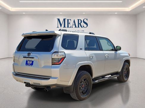Used 2021 Toyota 4Runner SR5 Premium w/ Moonroof Package AWD/4WD image 5
