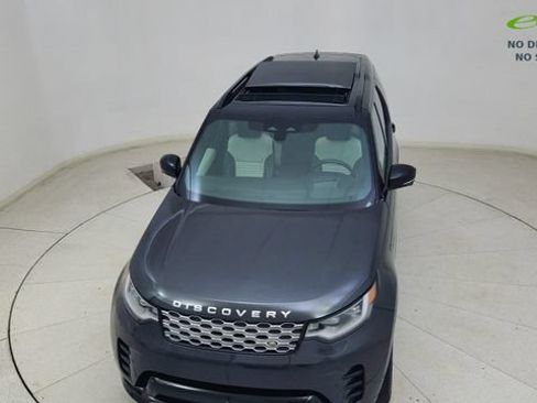Used 2024 Land Rover Discovery Metropolitan Edition AWD/4WD image 85