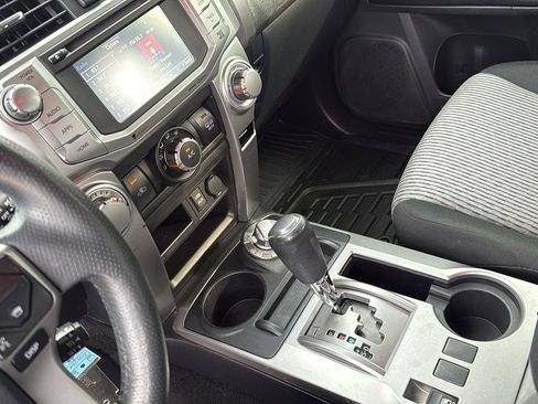 Used 2016 Toyota 4Runner SR5 AWD/4WD image 20